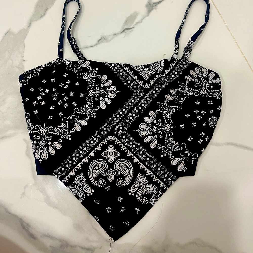 black and white cropped bandana shirt